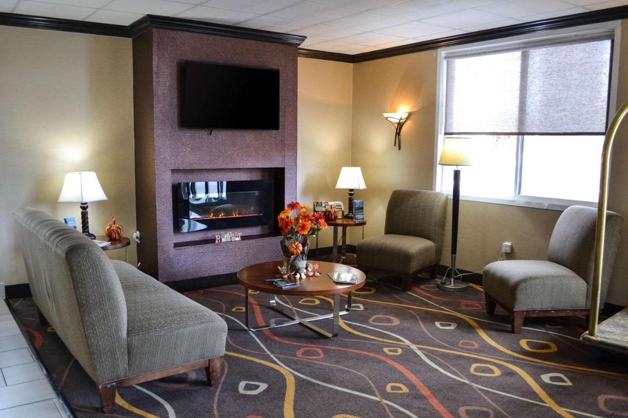Baymont By Wyndham Scranton Dunmore Exterior photo