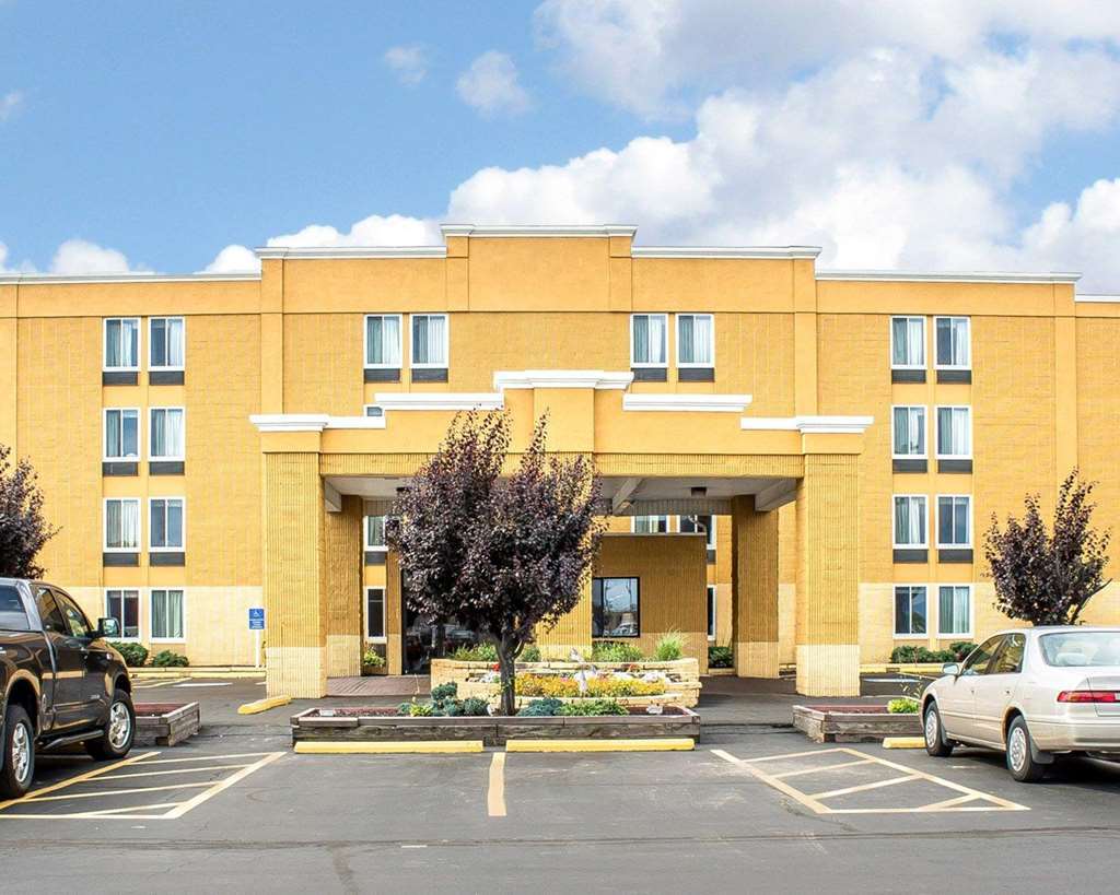 Baymont By Wyndham Scranton Dunmore Hotel Exterior photo